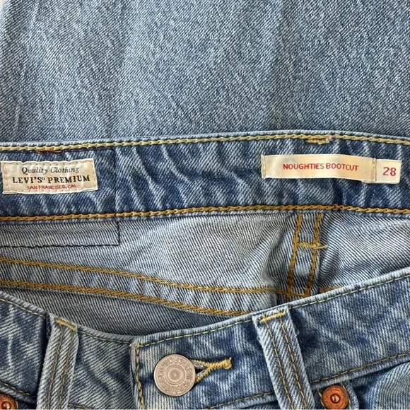 Levi's Naughties Low Rise Bootcut Vintage 2000 Back Pocket Light Blue Jeans - Picture 11 of 15